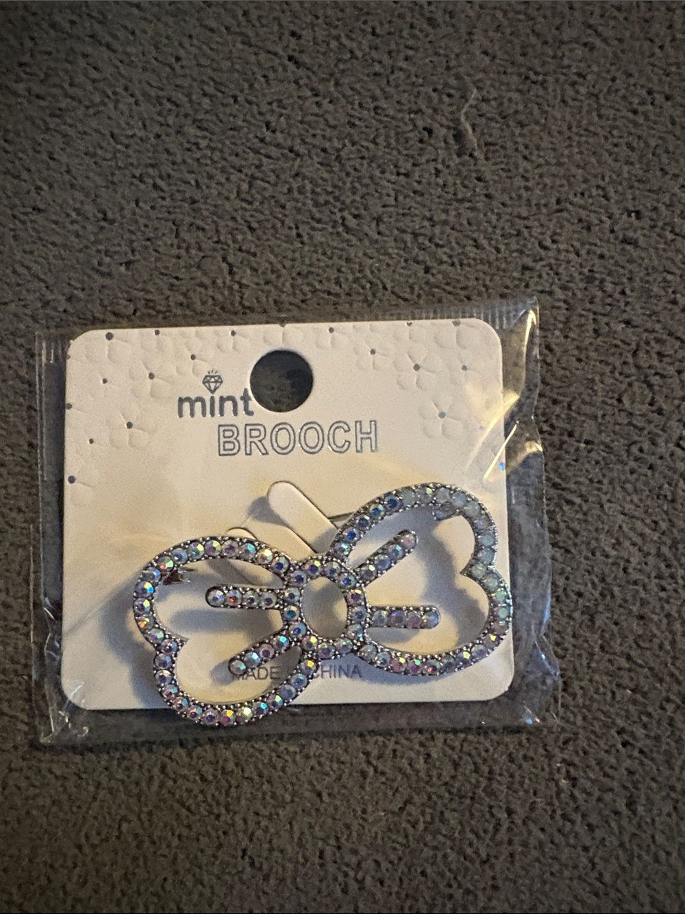 FASHION mint Crystal Butterfly Brooch - Iridescent Silver